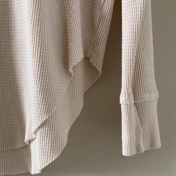 Ariztia Long sleeve Waffle Top - Picture 3 of 6